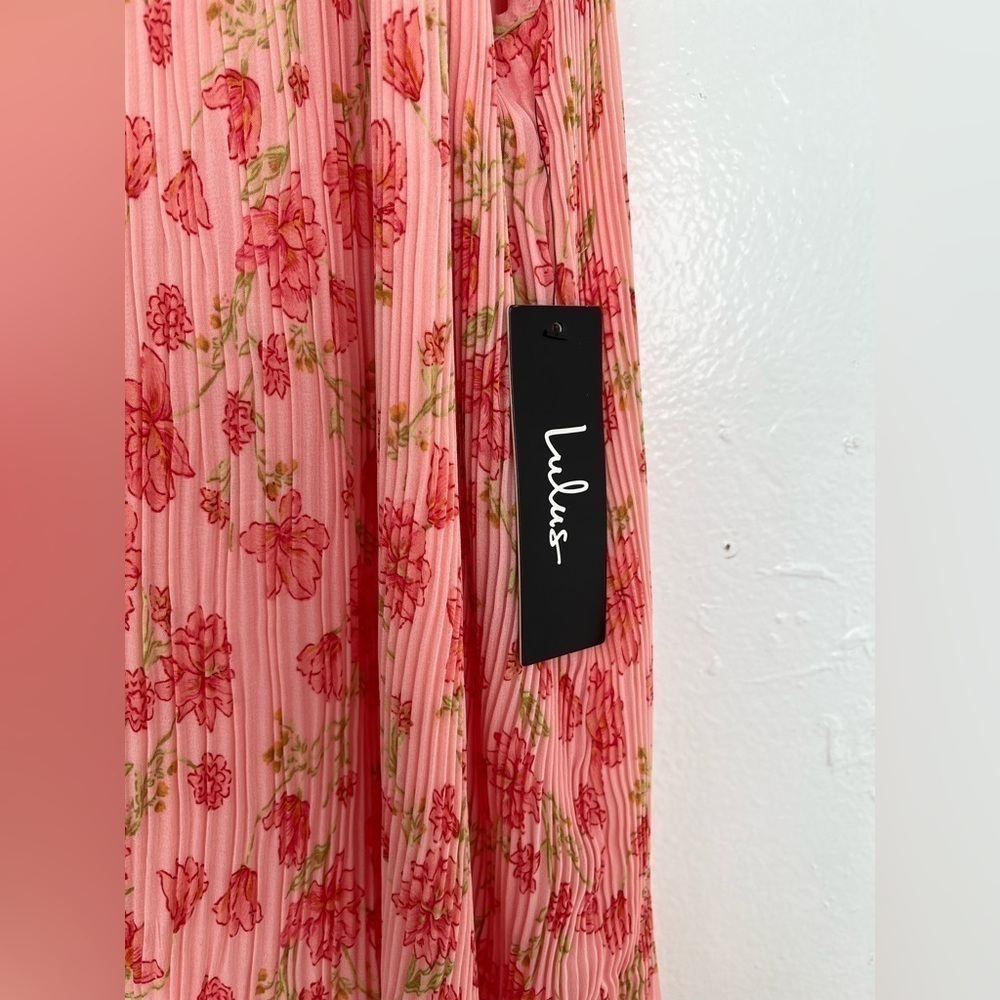 NWT Lulu's Liza Pink Floral Print Pleated Midi Dress - Picture 8 of 8